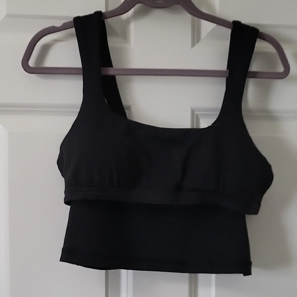 NEW Athleta Black Crop Top Women’s Small Built-In Bra Athletic Workout - Picture 4 of 7